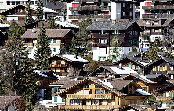 Ende des Baubooms in Berggebieten: Zweitwohnungsgesetz und hohe Immobilienpreise bremsen die Nachfrage. (Keystone)