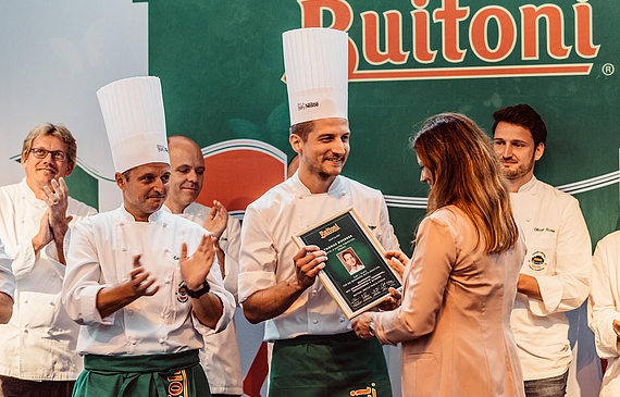 Der Moment der Entscheidung: Thomas Bissegger wird zum Pasta-König gekürt. (Claudia Link)