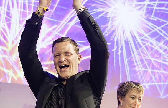 Dario Cadonau lässt seiner Freude freien Lauf. Dario Cadonau lässt seiner Freude freien Lauf.