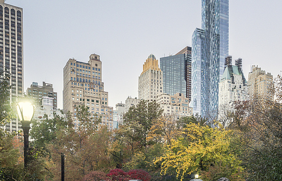 Christian de Portzamparc untoward die markante Architektur des Wolkenkratzers (rechts), in dem sich das Flaggschiff der Park-Hyatt-Hotelmarke befindet. 