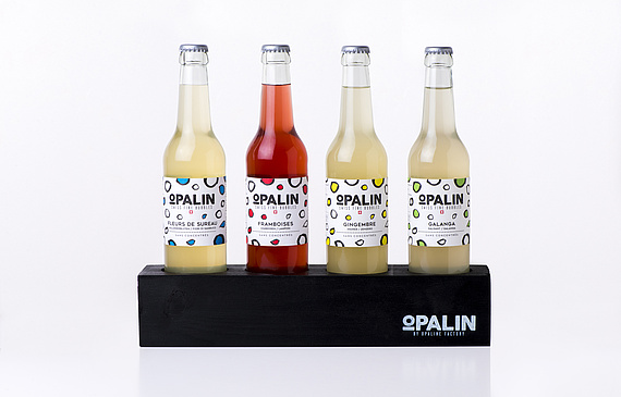 Himbeere, Ingwer, Galgant und Holunder, das sind die Geschmacksrichtungen der leckeren Fruchtschorlen von Opaline. (Bild ZVG)