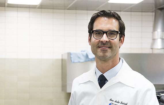 Von der Spitzenküche an die SHL: Marc-André Dietrich. (Luka Beluhan) Von der Spitzenküche an die SHL: Marc-André Dietrich. (Luka Beluhan)