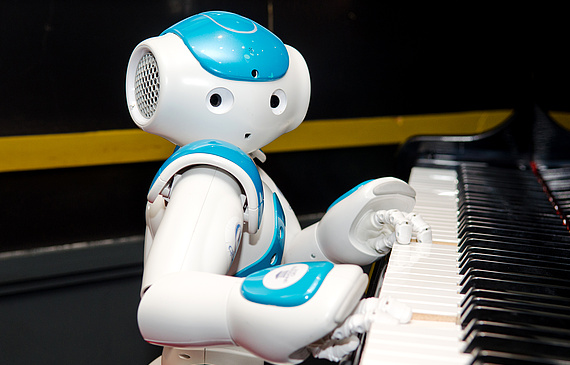 Technik macht Musik: Der Hotelpianist der Zukunft? (Bilder ZVG)