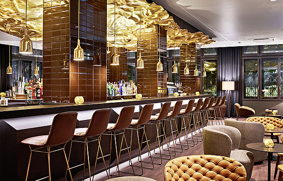 Im Motel One Zürich ist die Bar gleichzeitig auch Réception und Lounge. (ZVG)