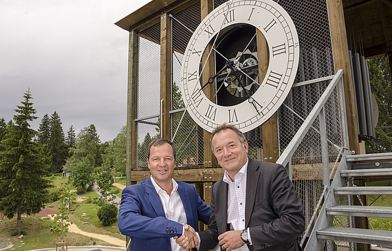 Roger Seifritz, Direktor Reka mit Romualdo Cerioni, Brand Manager Tissot. (Bild ZVG)