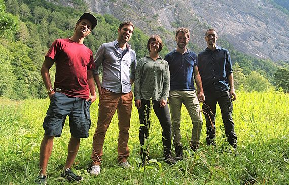 Die Alpenpioniere von links: Nicolas Müller, Carlo Weber, Rebecca Clopath, Adrian Hirt und Emanuel Schütt. Nicht im Bild: Jennifer Rosenberg. (ZVG) Die Alpenpioniere von links: Nicolas Müller, Carlo Weber, Rebecca Clopath, Adrian Hirt und Emanuel Schütt. Nicht im Bild: Jennifer Rosenberg. (ZVG)