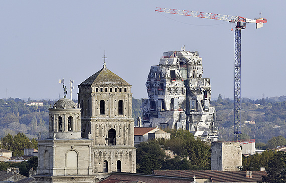 Ville au patrimoine romain de première importance, Arles s’apprête à inaugurer la tour de Frank Gehry. (Luma/Hervé hôte) Ville au patrimoine romain de première importance, Arles s’apprête à inaugurer la tour de Frank Gehry. (Luma/Hervé hôte)