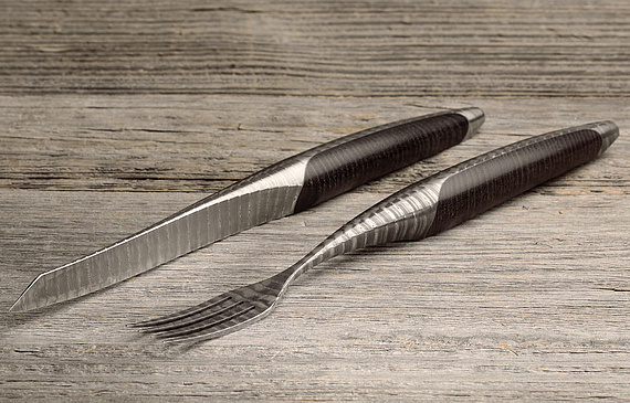 Lancée par Michael Bach, la marque Sknife est parvenue à s’imposer grace à ses couverts en acler chirurgical ou damassé (photo), qui, avec ses plus de 1000 couches, sont plébiscités en Suisse et à l’étranger. (DR)  Lancée par Michael Bach, la marque Sknife est parvenue à s’imposer grace à ses couverts en acler chirurgical ou damassé (photo), qui, avec ses plus de 1000 couches, sont plébiscités en Suisse et à l’étranger. (DR)