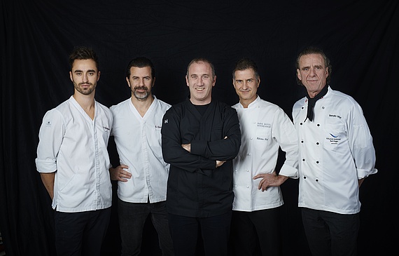 Silvio Germann, Andreas Caminada, Sandro Steingruber, Hubertus Real und Renato Wüst (v.l.) kochen künftig für «Acasa». (Gian Marco Castelberg)