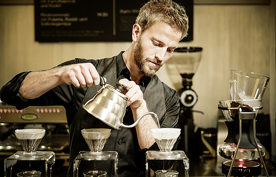Unter der Lupe: An der ZHAW wird zum Thema Kaffee geforscht. (Unsplash)