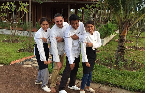 Livio Räber (2. v. l.) und ein Teil seines Teams, das er bald verlassen wird. (ZVG) Livio Räber (2. v. l.) und ein Teil seines Teams, das er bald verlassen wird. (ZVG)